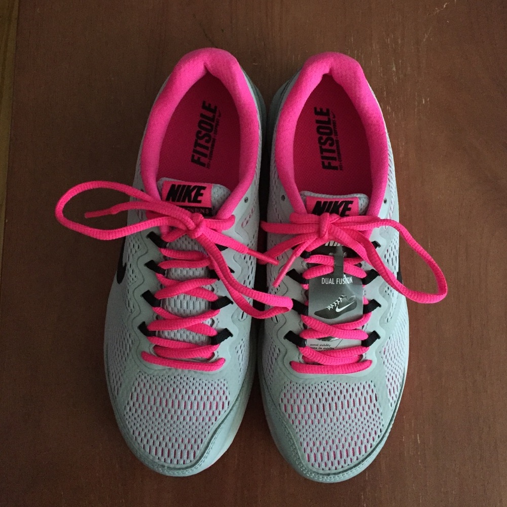 Brand new: Nike dual fusion run 3